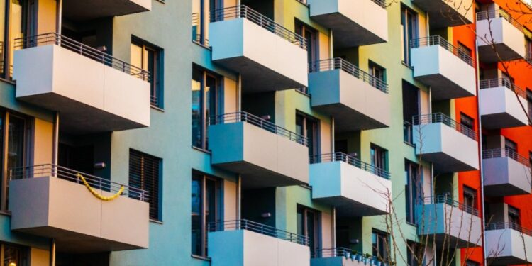 Housing Prices Are Falling As Reality Sinks In