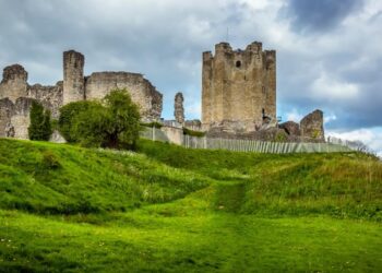 The MMT-and-Bailey Fallacy