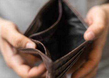 The Dangers of a “Cashless” Economy