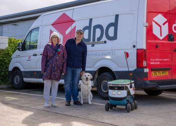 Guide Dog Befriends DPD Robot Following Initial Spook