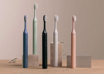 Suri founders banish toothbrush “gunk” with sustainable design and build £24m brand